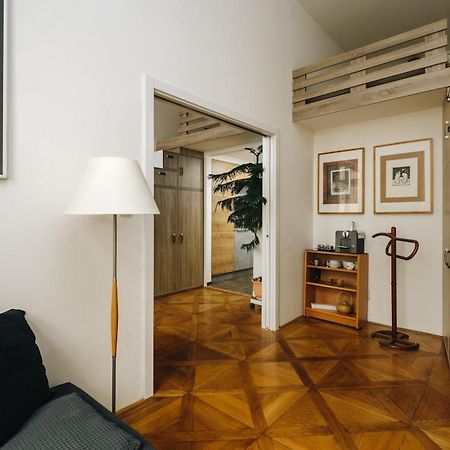 Cozy & Comfortable Apt Walking Anywhere You Want Sen Prague Luaran gambar